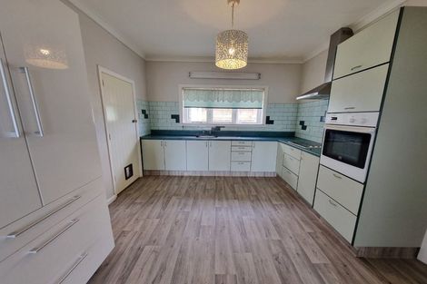 Photo of property in 39 Jackson Street, College Estate, Whanganui, 4500