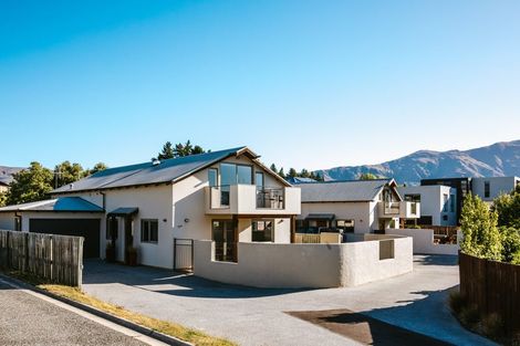Photo of property in 17a Mataraki Place, Wanaka, 9305