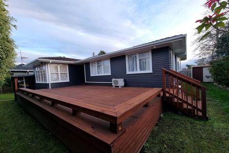 Photo of property in 1/204 Beach Haven Road, Beach Haven, Auckland, 0626