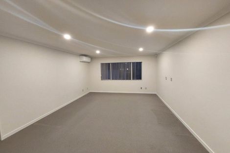 Photo of property in 6 Hilton Close, Fairview Heights, Auckland, 0632