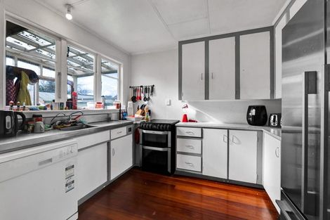 Photo of property in 9 Grey Street, Normanby, Hawera, 4614