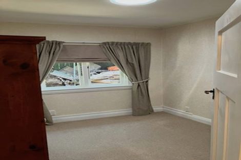 Photo of property in 8 Taungata Road, York Bay, Lower Hutt, 5013