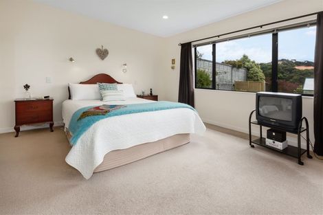 Photo of property in 28 Navigation Drive, Whitby, Porirua, 5024