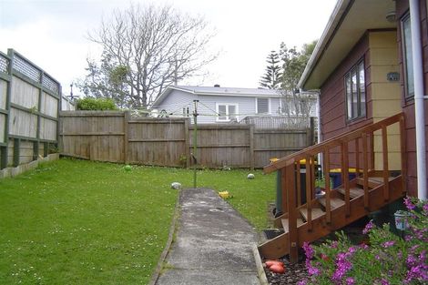 Photo of property in 2 West Glade Crescent, Birkenhead, Auckland, 0626