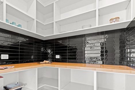 Photo of property in 17 Madison Street, Carterton, 5713