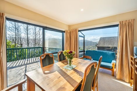 Photo of property in 4 Raynham Way, Silverstream, Upper Hutt, 5019