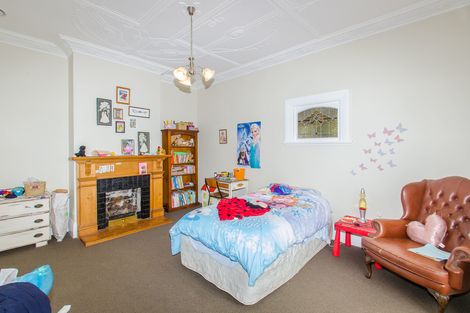 Photo of property in 239 Macandrew Road, Forbury, Dunedin, 9012