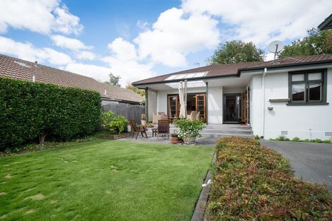 Photo of property in 37 Manapouri Crescent, Hokowhitu, Palmerston North, 4410