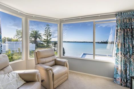 Photo of property in 2/35 Beresford Street, Bayswater, Auckland, 0622