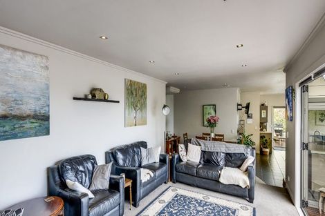 Photo of property in 49 Chaucer Road, Hospital Hill, Napier, 4110