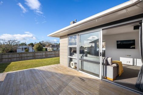 Photo of property in 3 Karaka Street, Inglewood, 4330