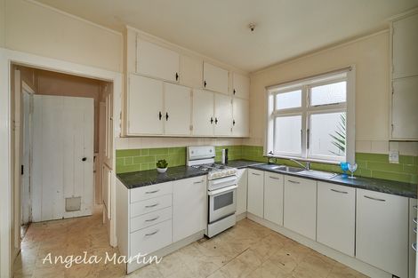 Photo of property in 34 Shamrock Street, Takaro, Palmerston North, 4412