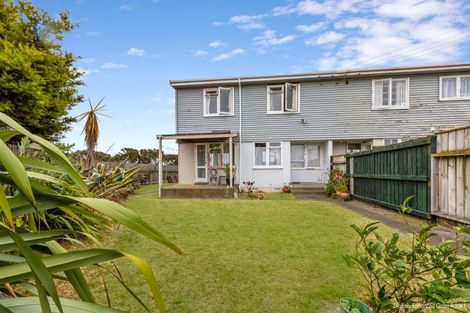 Photo of property in 14 Matipo Street, Castlecliff, Whanganui, 4501