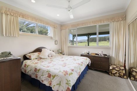 Photo of property in 72 Toi Street, Otaki Beach, Otaki, 5512