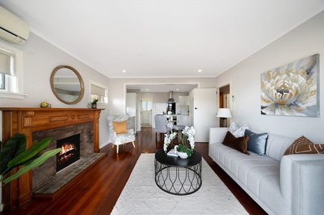 Photo of property in 2 Nile Road, Kelston, Auckland, 0602