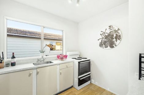 Photo of property in 4/83 Manuka Road, Bayview, Auckland, 0629