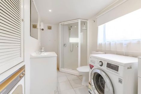 Photo of property in 18 Lavelle Road, Henderson, Auckland, 0612