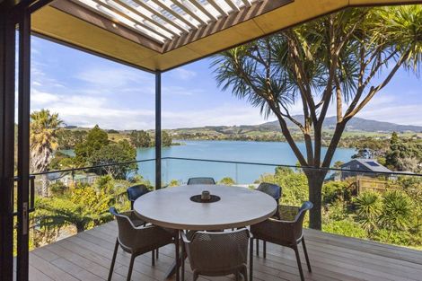 Photo of property in 21 Point Street, Raglan, 3225