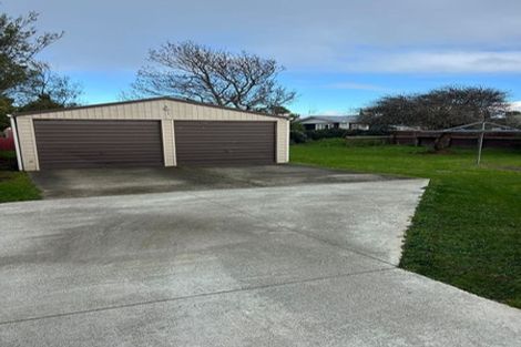 Photo of property in 28 Richardson Street, Woodville, 4920