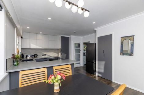 Photo of property in 34 Kaitawa Crescent, Paraparaumu, 5032