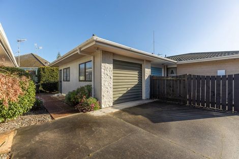 Photo of property in 18a Pahiatua Street, Hokowhitu, Palmerston North, 4410