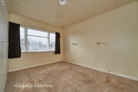 Photo of property in 34 Shamrock Street, Takaro, Palmerston North, 4412