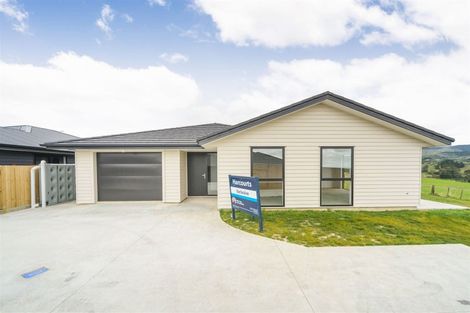 Photo of property in 154b Pacific Drive, Fitzherbert, Palmerston North, 4410