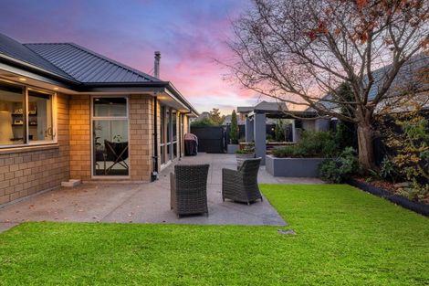 Photo of property in 33 Broadhaven Avenue, Parklands, Christchurch, 8083