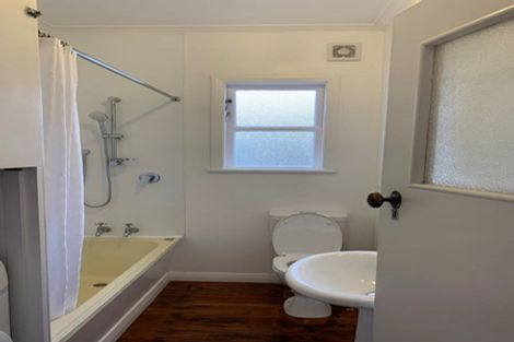 Photo of property in 1/64 Victoria Road, Devonport, Auckland, 0624