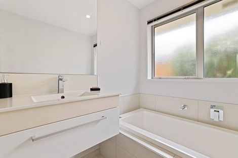 Photo of property in 28 Granite Drive, Rolleston, 7614