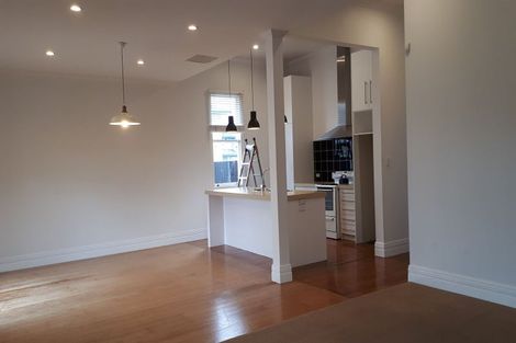 Photo of property in 15 Douglas Street, West End, Palmerston North, 4412