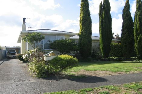 Photo of property in 12 Fairview Avenue, Feilding, 4702