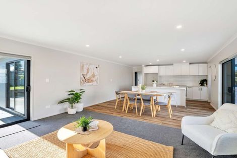 Photo of property in 13 Olney Court, One Tree Point, 0118