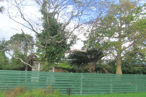 Photo of property in 2 Beauchamp Street, Tawa, Wellington, 5028