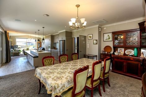 Photo of property in 19 Manukaka Heights, Hurdon, New Plymouth, 4310