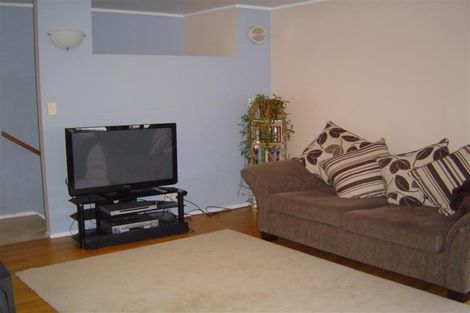 Photo of property in 28 King Richard Place, Browns Bay, Auckland, 0630