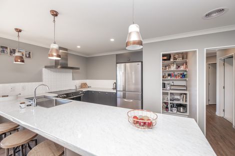 Photo of property in 7 Dundee Close, Darfield, 7510