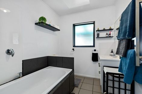 Photo of property in 12a Pringle Place, Nawton, Hamilton, 3200