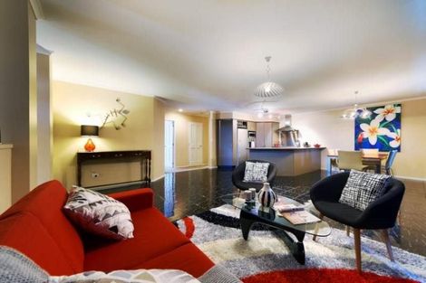 Photo of property in 7 Pittville Place, Henderson, Auckland, 0612