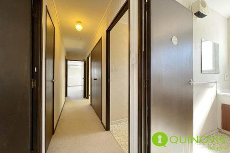 Photo of property in 21 Faith Bullock Place, New Lynn, Auckland, 0600