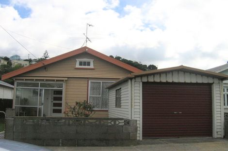 Photo of property in 67 Tauhinu Road, Miramar, Wellington, 6022