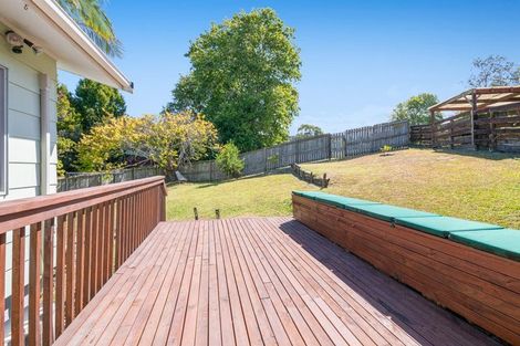Photo of property in 8 Teviot Place, Totara Vale, Auckland, 0629
