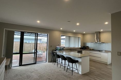 Photo of property in 2 Makaka Lane, Silverdale, 0932