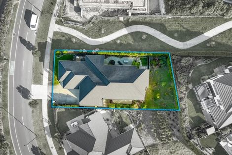 Photo of property in 96 Arran Point Parade, Orewa, 0931