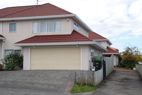 Photo of property in 1/6 Bard Place, Golflands, Auckland, 2013