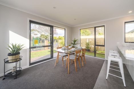 Photo of property in 18 Raglan Avenue, Cloverlea, Palmerston North, 4412