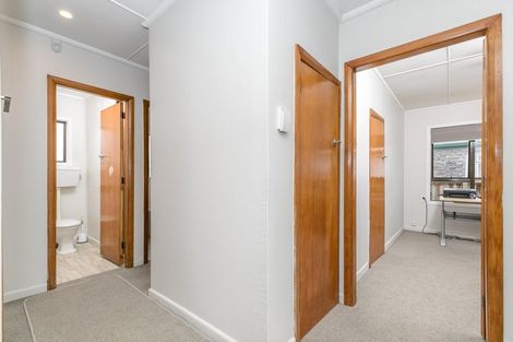 Photo of property in 31 Collins Road, Melville, Hamilton, 3206