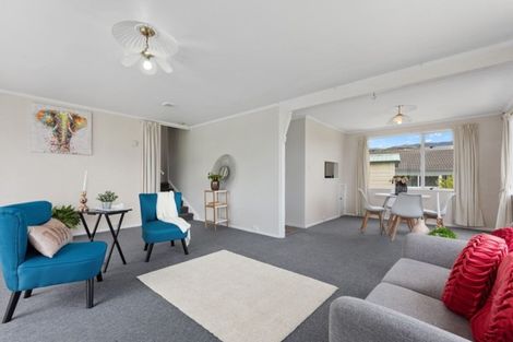 Photo of property in 113 Norana Road, Timberlea, Upper Hutt, 5018