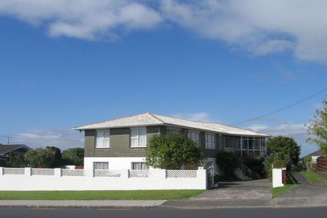 Photo of property in 150 Mokoia Road, Chatswood, Auckland, 0626