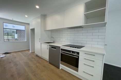 Photo of property in 14/3234 Great North Road, New Lynn, Auckland, 0600